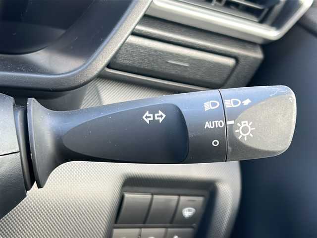 ダイハツ ロッキー X 山形県 2025(令7)年 0.1千km シャイニングホワイトパール ワンオーナー/4WD/衝突被害軽減ブレーキ/横滑り防止装置/寒冷地仕様/後方コーナーセンサー/9inchディスプレイオーディオ/（Bluetooth/AppleCarPlay/AndroidAuto/フルセグ)/全方位カメラ/LEDオートライト/オートマチックハイビーム/DNシートヒーター/純正AW/純正フロアマット/電動格納ウィンカーミラー/スマートキー×2/エンジンスターター/ドアバイザー