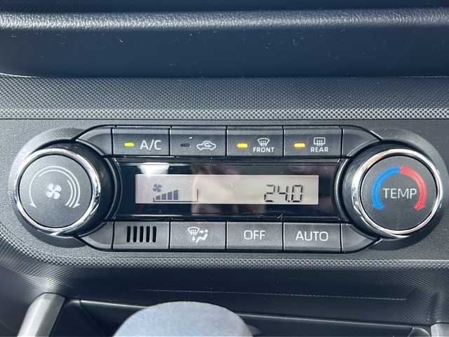 ダイハツ ロッキー X 山形県 2025(令7)年 0.1千km シャイニングホワイトパール ワンオーナー/4WD/衝突被害軽減ブレーキ/横滑り防止装置/寒冷地仕様/後方コーナーセンサー/9inchディスプレイオーディオ/（Bluetooth/AppleCarPlay/AndroidAuto/フルセグ)/全方位カメラ/LEDオートライト/オートマチックハイビーム/DNシートヒーター/純正AW/純正フロアマット/電動格納ウィンカーミラー/スマートキー×2/エンジンスターター/ドアバイザー