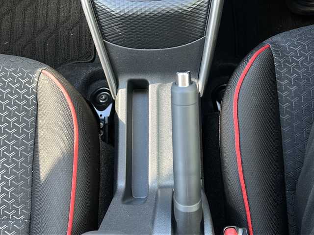 ダイハツ ロッキー X 山形県 2025(令7)年 0.1千km シャイニングホワイトパール ワンオーナー/4WD/衝突被害軽減ブレーキ/横滑り防止装置/寒冷地仕様/後方コーナーセンサー/9inchディスプレイオーディオ/（Bluetooth/AppleCarPlay/AndroidAuto/フルセグ)/全方位カメラ/LEDオートライト/オートマチックハイビーム/DNシートヒーター/純正AW/純正フロアマット/電動格納ウィンカーミラー/スマートキー×2/エンジンスターター/ドアバイザー