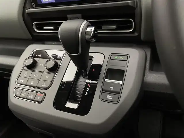 ホンダ フリード ハイブリット e:HEV クロスター 宮城県 2025(令7)年 0.1千km クリスタルブラックパール e:HEV クロスター　4WD　2LE80Z　6人　9インチナビ　LXM-242ZFNI(207680円)/登録済未使用車/純正９型ナビ/バックモニター/両側オートスライドドア/アダプティブクルーズコントロール/衝突軽減ブレーキ/レーンキープアシスト/オートハイビーム/シートヒーター/ハーフレザーシート/LEDヘッドライト/ルーフレール/フロントウィンドウ熱線