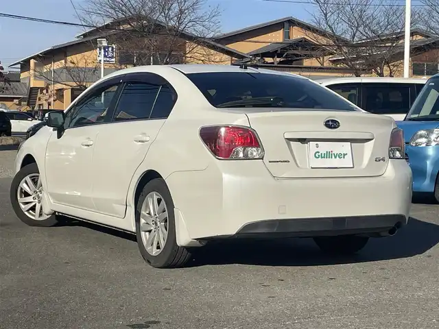 スバル インプレッサ Ｇ４ 2．0i アイサイト 群馬県 2014(平26)年 6.8万km クリスタルホワイトP ４WD/社外メモリナビ、地デジ、CD、DVD、Bluetooth/　（CN-HW890D）/バックカメラ/アイサイト/レーダークルーズコントロール/パドルシフト/ウインカーミラー/HIDヘッドライト/ETC/ドアバイザー/革巻きステア/スマートキー×２/整備手帳、取説