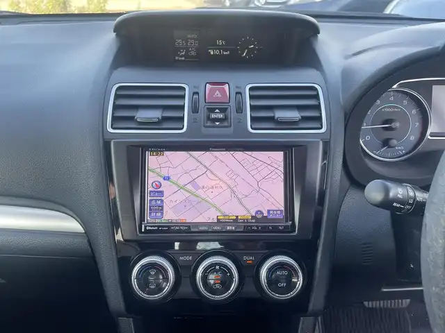 スバル インプレッサ Ｇ４ 2．0i アイサイト 群馬県 2014(平26)年 6.8万km クリスタルホワイトP ４WD/社外メモリナビ、地デジ、CD、DVD、Bluetooth/　（CN-HW890D）/バックカメラ/アイサイト/レーダークルーズコントロール/パドルシフト/ウインカーミラー/HIDヘッドライト/ETC/ドアバイザー/革巻きステア/スマートキー×２/整備手帳、取説