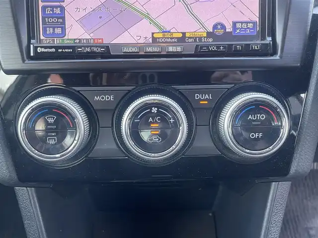 スバル インプレッサ Ｇ４ 2．0i アイサイト 群馬県 2014(平26)年 6.8万km クリスタルホワイトP ４WD/社外メモリナビ、地デジ、CD、DVD、Bluetooth/　（CN-HW890D）/バックカメラ/アイサイト/レーダークルーズコントロール/パドルシフト/ウインカーミラー/HIDヘッドライト/ETC/ドアバイザー/革巻きステア/スマートキー×２/整備手帳、取説