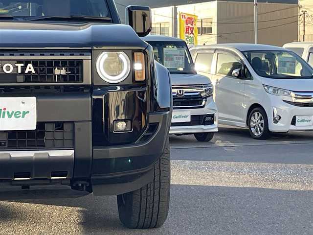 トヨタ ランドクルーザー ２５０ VX ファーストエディション 広島県 2024(令6)年 0.5万km ブラック 丸目ヘッドライト/アドバンストドライブ/ワンオーナー/サンルーフ/純正ナビ（フルセグTV/HDMI/Bluetooth）/JBLプレミアムサウンド/全方位モニター/ETC2.0/デジタルインナーミラー/ルーフレール/置くだけ充電/ブラウンレザーシート/・シートヒーター/・エアシート/・パワーシート/衝突被害軽減ブレーキ/車線逸脱警報/オートマチックハイビーム/ブラインドスポットモニター/レーダークルーズコントロール/コーナーセンサー/ステアリングヒーター/パワーバックドア/スペアキー
