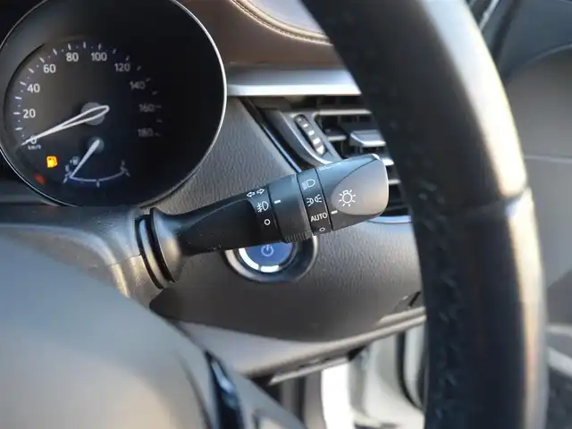 トヨタ Ｃ－ＨＲ G 栃木県 2018(平30)年 8.5万km ブラック/ホワイトパールクリスタルシャイン 2トーン ディーラー点検記録簿/[R1.2.4]/Toyota Safety Sense/[PCS/LDA/AHB]/ブラインドスポットモニター/レーダークルーズコントロール/クリアランスソナー/リアクロストラフィックアラート/運転支援機能/[ECB/ABS/ブレーキアシスト/VSC/S-VSC/TRC/ヒルスタートアシストコントロール/EPS]/純正T-Connect9インチナビゲーションシステム/[フルセグ/AM/FM/CD/DVD/BT]/オートライト/LEDヘッドライト/LEDフォグライト/シートヒーター[前席]/ビルトインETC2.0/電動パーキング/電動格納ミラー/ウィンカーミラー/スマートスペアキー×1/取扱説明書/保証書