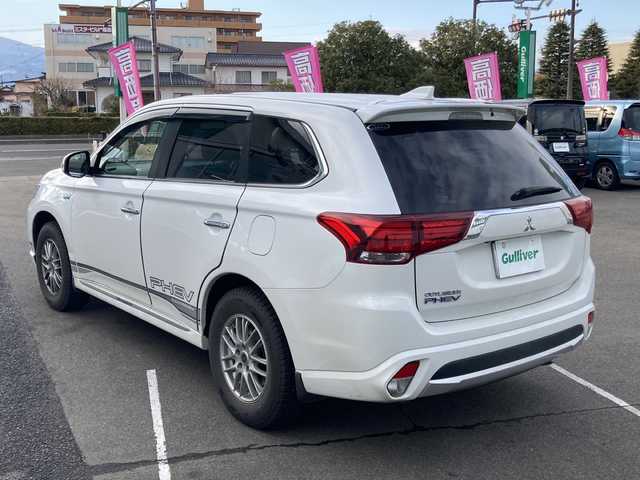 三菱 アウトランダー ＰＨＥＶ