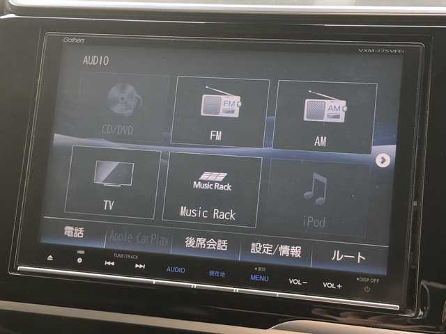 ホンダ フィット ハイブリット Lパッケージ 愛媛県 2016(平28)年 7.2万km ティンテッドシルバーM １オーナー　/ギャザーズナビ(VXM-175VFi)/・CD/DVD/フルセグTV/MSV/Bluetooth /バックカメラ /前方ドライブレコーダー /ハーフレザーシート /クルーズコントロール/LEDオートライト /社外レーダー/プッシュスタート/・スペアキー/取扱説明書/保証書