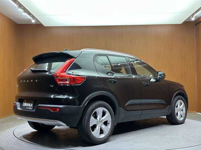ボルボ ＸＣ４０ T4 AWD モメンタム 千葉県 2019(平31)年 5.2万km 黒 ＡＣＣ　/半革　/ナビ　/ＴＶ　/ＣａｒＰｌａｙ　/Ｂｌｕｅｔｏｏｔｈ接続　/３６０°パーキングアシスト　/電動リアゲート　/運転席パワーシート　/ＬＥＤヘッドライト　/衝突軽減Ｂ　/ＢＳＭ　/ＬＫＡ　/禁煙車　/ＥＴＣ