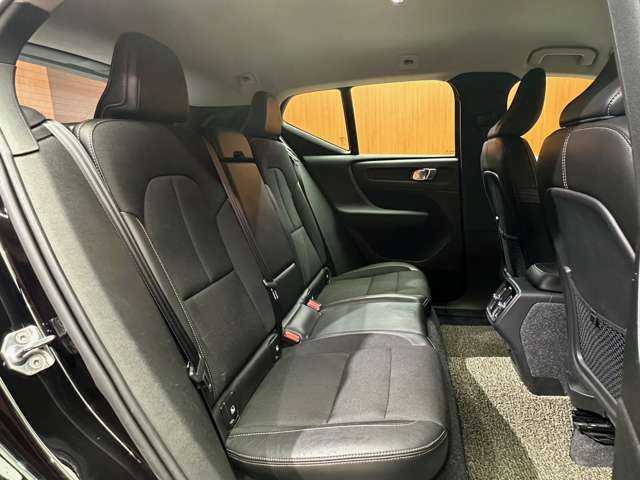 ボルボ ＸＣ４０ T4 AWD モメンタム 千葉県 2019(平31)年 5.2万km 黒 ＡＣＣ　/半革　/ナビ　/ＴＶ　/ＣａｒＰｌａｙ　/Ｂｌｕｅｔｏｏｔｈ接続　/３６０°パーキングアシスト　/電動リアゲート　/運転席パワーシート　/ＬＥＤヘッドライト　/衝突軽減Ｂ　/ＢＳＭ　/ＬＫＡ　/禁煙車　/ＥＴＣ