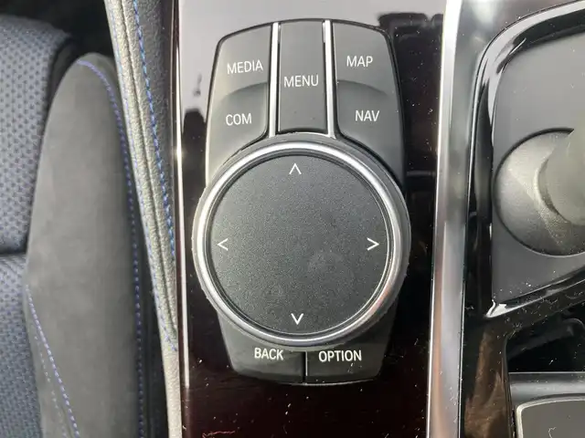 ＢＭＷ ５２３ｄ ED ミッション:インポッシブル 熊本県 2018(平30)年 2.7万km サファイアブラックP ・スマートキー/・プッシュスタート/・インテリジェントセーフティ/・注意喚起アシスタント/・PDC自動起動/・アクティブPDC緊急ブレーキ/・パーキングアシスト/・ハイビームアシスト/・クルーズコントロール(追従式)/・パワーシート/・純正HDDナビ/　【DVD・Bluetooth・USB・MSV・AppleCarPlay】/・harman/kardonサウンドシステム/・フルセグTV/・全方位カメラ/・ドライブレコーダー(前方録画)/・パワートランク/・LEDヘッドランプ/・LEDフォグランプ/・純正マット/・保証書/取説
