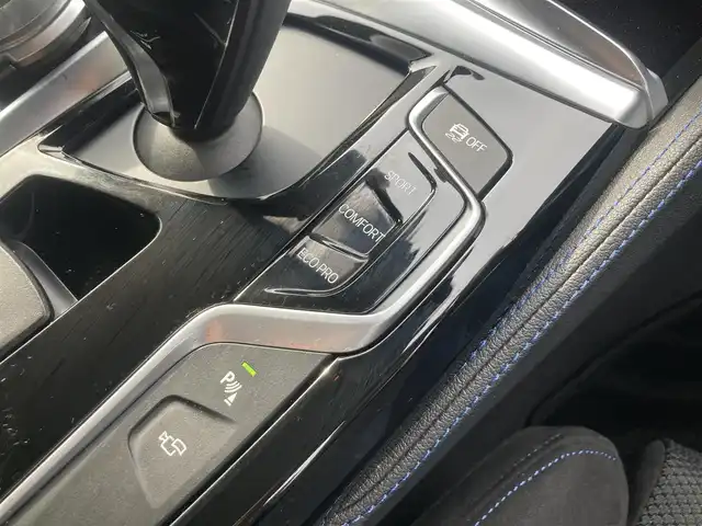 ＢＭＷ ５２３ｄ ED ミッション:インポッシブル 熊本県 2018(平30)年 2.7万km サファイアブラックP ・スマートキー/・プッシュスタート/・インテリジェントセーフティ/・注意喚起アシスタント/・PDC自動起動/・アクティブPDC緊急ブレーキ/・パーキングアシスト/・ハイビームアシスト/・クルーズコントロール(追従式)/・パワーシート/・純正HDDナビ/　【DVD・Bluetooth・USB・MSV・AppleCarPlay】/・harman/kardonサウンドシステム/・フルセグTV/・全方位カメラ/・ドライブレコーダー(前方録画)/・パワートランク/・LEDヘッドランプ/・LEDフォグランプ/・純正マット/・保証書/取説