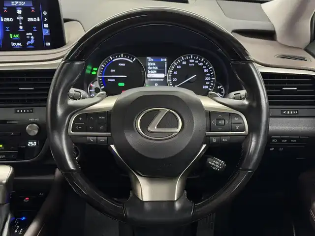レクサス ＲＸ 450h バージョンL 三重県 2019(令1)年 6万km ソニッククォーツ ハイブリッド/4WD/MTモード付CVT/12.3型ナビ（AM/FM/CD/DVD/SDREC/SD/USB/Bluetooth/Miracast/AUX/TV）/パノラミックビューモニター/モデリスタエアロ（F/S/R下）/ドライブレコーダー 前後（デジタルミラー内蔵型）/ETC2.0/LEXUS Safety System＋/●プリクラッシュセーフティ/●レーンキーピングアシスト/●レーダークルコン（全車速追従機能付）/●オートハイビーム/・ブラインドスポットモニター＆リヤクロストラフィックアラート・オートブレーキ/・ロードサインアシスト/・先行車発進告知機能/・【OP】ITS Connect/装備/・【OP】パノラマルーフ/・【OP】ルーフレール/・デジタルインナーミラー（外品）/・セミアニリン本革シート（茶色）/・パワーシート（D/Nメモリー付10way/2nd）/・シートヒーター（D/N/2nd左右）＆ベンチレーション（D/N）/・ステアリングヒーター/・タッチレスパワーバックドア/・AC100Vコンセント（100W）/・カラーヘッドアップディスプレイ/・左右独立オートエアコン/・オートワイパー/・純正20inAW/・保/取/ナビ取/・スマートキーx2、カードキーx1