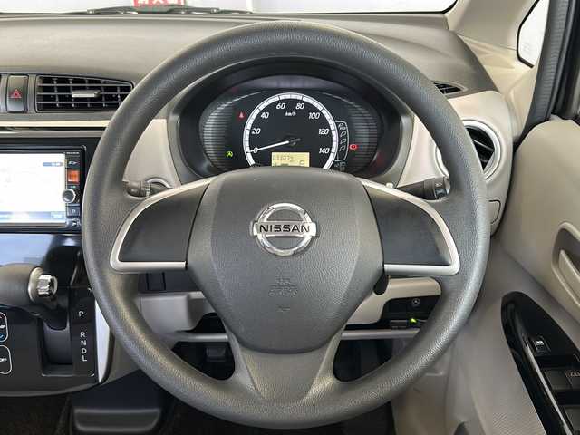 日産 デイズ X 千葉県 2014(平26)年 3.3万km プレミアムパープルP 社外SDナビ/フルセグTV/Bluetooth再生/DVD/CDミュージックサーバー/AUX/iPodミュージックプレイヤー/バックカメラ/アラウンドビュー/社外ETC/アイドリングストップ/エンジンプッシュスタート/スタッドレスタイヤ装着/インカーミラー/保証書/取扱説明書/記録薄