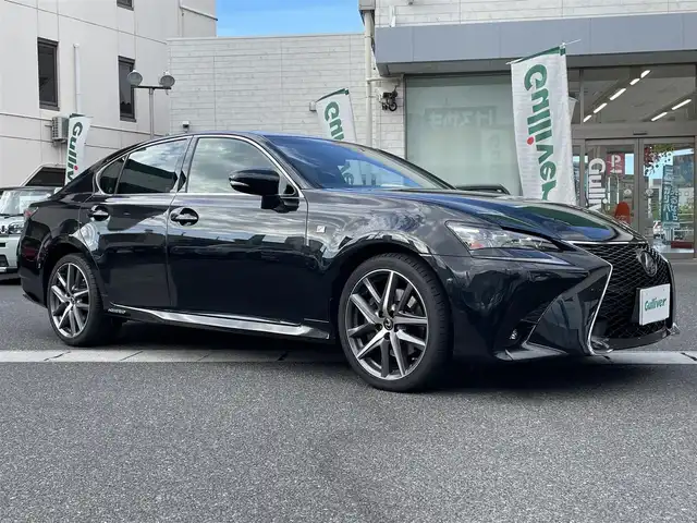 レクサス ＧＳ 300h Fスポーツ 岡山県 2016(平28)年 8万km グラファイトブラックガラスフレーク 登録時走行距離79379km/純正SDナビ/(AM/FM/DISC/TV/USB/BT)/レーンキープアシスト/ブレーキホールド/シートメモリ/パワーシート/D+Nシートヒーター/D+Nエアシート/ETC2.0/クルーズコントロール/パドルシフト/オートマチックハイビーム/スマートキー/スペアキー×1/カードキー×1/プッシュスタート/純正１９インチアルミホイール