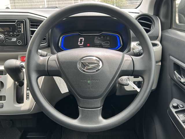 ダイハツ ミラ イース X リミテッド SAⅢ 岐阜県 2020(令2)年 2.7万km スカイブルーメタリック /ワンオーナー//純正オーディオ ＜CK-W70D＞/(CD/FM/AM)//スマートアシストIII/（・衝突警報機能　/　・衝突回避支援ブレーキ機能　/　・車線逸脱警報機能　/　・誤発進抑制制御機能/　・先行車発進お知らせ機能/　・オートハイビーム)//コーナーセンサー//VSC(Vehicle Stability control)//TRC(Traction control)//エマージェンシーストップシグナル//エコドライブアシスト照明//TFTマルチインフォメーションディスプレイ//ツートーンインパネ//LEDヘッドライト//純正フロアマット//取扱説明書&保証書&記録簿　完備/　