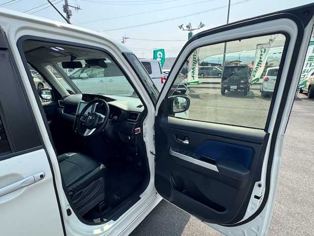 トヨタ ルーミー カスタムG－T 静岡県 2018(平30)年 5.1万km パールホワイトⅢ ●モデリスタフルエアロ/●9インチナビ/(フルセグ/CD/DVD/Bluetooth)/(ALPINE/W9Z)/●バックカメラ/●クルーズコントロール/●衝突被害軽減システム/●レーンキープアシスト/●前後コーナーセンサー/●LEDライト＆フォグランプ/●オートライト/●オートマチックハイビーム/●革巻きステアリング/●ステアリングスイッチ/●ETC/●前方ドライブレコーダー/●両側パワースライドドア/●電動格納ウィンカーミラー/●社外マフラー/●スモークフィルム/●合皮シートカバー/●社外フロアマット/●スマートキー/●プッシュスタート/●ドアバイザー/●社外15インチアルミホイール(STEINER)/●ダブルSRS＋ABS
