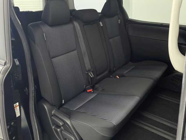 トヨタ ヴォクシー ZS 愛知県 2015(平27)年 5.3万km ブラッキッシュアゲハガラスフレーク /禁煙車//ワンオーナー車//純正ナビ//フルセグTV//バックカメラ//ビルトインETC//社外前方ドライブレコーダー//LEDヘッドライト//オートライト//左側パワースライドドア//後席サンシェード//純正16インチアルミホイール//純正フロアマット//純正ドアバイザー//革巻きステアリング//ステアリングスイッチ//プッシュスタート//電動格納ミラーウィンカー//アイドリングストップ//新車保証書・取扱説明書//スペアキー