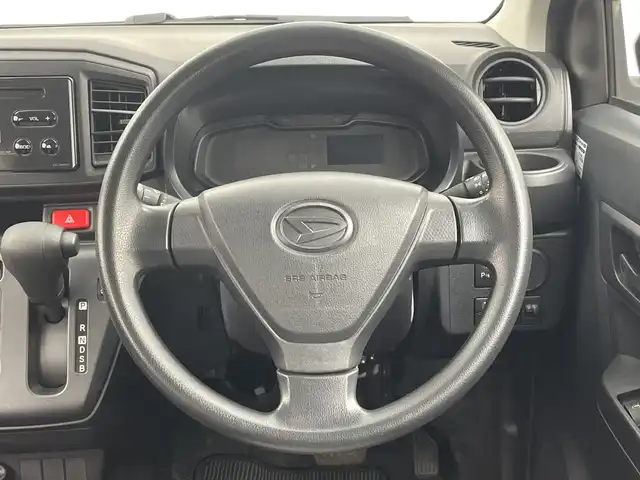 ダイハツ ミラ イース L SAⅢ 新潟県 2018(平30)年 4.4万km プラムブラウンクリスタルマイカ 4WD/純正オーディオ【CC-W67D】/スマートアシストIII/・衝突回避支援ブレーキ機能/・衝突警報機能/・車線逸脱警報機能/・誤発進抑制制御機能/・先行車発進お知らせ機能/・オートハイビーム/前後コーナーセンサー/アイドリングストップ/横滑り防止装置