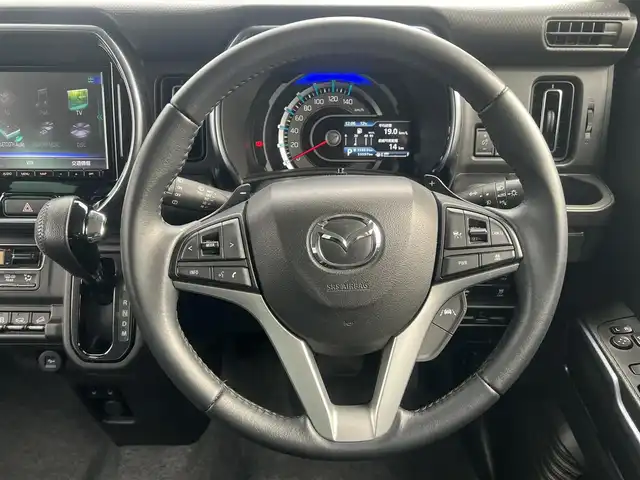 マツダ フレア クロスオーバー ハイブリッドXT スペシャル 秋田県 2021(令3)年 5.4万km パールⅡ ワンオーナー/ターボ/４WD/衝突軽減システム/LEDヘッドライト/純正メモリナビ（DVD/CD/BT/AM/FM/USB）/フルセグ（走行中視聴不可能）/３６０°ビューモニター/マツダ純正１５インチアルミ（夏タイヤ装着）/スマートキー/アイドリングストップ/プッシュスタート/クルーズコントロール追従走行有/オートマチックハイビーム/コーナーセンサー/レーンキープアシスト/ダウンヒルアシストコントロール/ステアリングスイッチ/パドルシフト/前席シートヒーター/ルーフレール/ビルトインETC/純正ドアバイザー/オートライト/オートエアコン/パワーステアリング/パワーウィンドウ/横滑り防止/盗難防止装置/寒冷地仕様/電動格納ウィンカーミラー/保証書/取扱説明書/記録簿/スペアキー×１