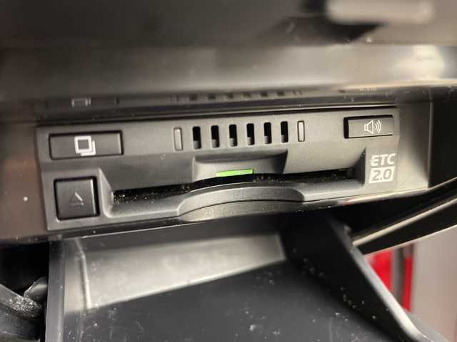 トヨタ カムリ WSレザーパッケージ 三重県 2019(令1)年 5.9万km エモーショナルレッドⅡ /禁煙車//純正ナビ/ フルセグテレビ・Bluetooth//バックカメラ//TRDエアロ//TRDマフラー//スポーツサスペンション//ガーニッシュ//JBLサウンド//本革シート//シートヒーター//トヨタセーフティーセンス//ブラインドスポットモニター//レーダークルーズコントロール//ETC//LEDヘッドライト//オートライト//オートハイビーム//パワーシート//プッシュスタート//スマートキー