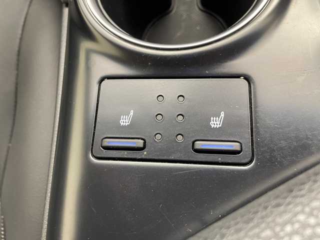 トヨタ カムリ WSレザーパッケージ 三重県 2019(令1)年 5.9万km エモーショナルレッドⅡ /禁煙車//純正ナビ/ フルセグテレビ・Bluetooth//バックカメラ//TRDエアロ//TRDマフラー//スポーツサスペンション//ガーニッシュ//JBLサウンド//本革シート//シートヒーター//トヨタセーフティーセンス//ブラインドスポットモニター//レーダークルーズコントロール//ETC//LEDヘッドライト//オートライト//オートハイビーム//パワーシート//プッシュスタート//スマートキー