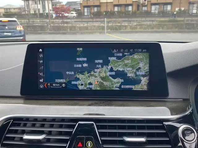 ＢＭＷ ５２３ｄ Mスポーツ 福岡県 2018(平30)年 6.9万km 白 ・アクティブクルーズコントロール/・純正ナビ/Bluetooth/USB/ScreenMirroring/・全方位カメラ/・ドライブレコーダー/・フルセグ/・ミラー型ETC/・純正19AW/・LEDライト/・BLIS