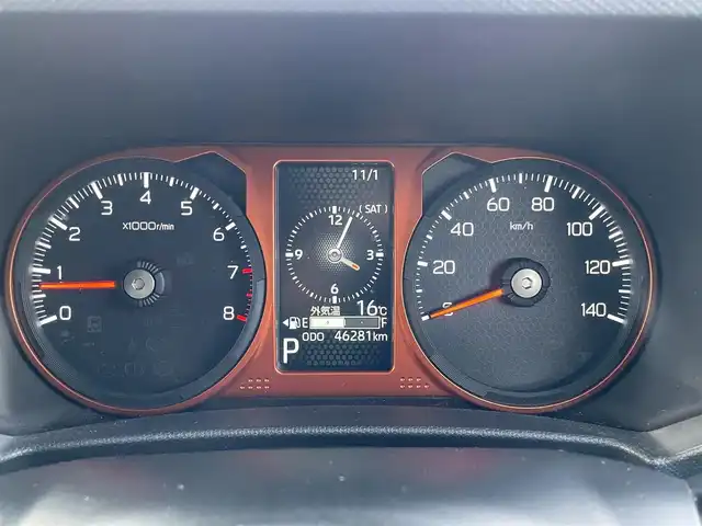 ダイハツ タフト G 島根県 2020(令2)年 4.7万km サンドベージュメタリック 登録時走行距離　46281km/取扱説明書/保証書/社外ナビ（CN-RE06WD)/（Bluetooth/CD/DVD/フルセグテレビ)/バックカメラ/電動パーキング/ガラスルーフ/シートヒーター（DN席）/純正フロアマット/ルーフレール/横滑り防止装置/コーナーセンサー/衝突軽減ブレーキ/ETC/純正アルミ１５インチ