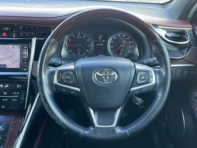 トヨタ ハリアー プレミアム 道東・釧路十勝 2015(平27)年 8.9万km ブラック ・アルパイン7インチナビ(BT/FM/AM/CD/DVD/SD/AUX)/・フルセグTV/・パワーシート/・パワーバックドア/・サンルーフ/・純正エンジンスターター/・ハーフレザーシート/・LEDヘッドライト/・フォグライト/・ドアバイザー/・オートライト/・オートマチックハイビーム/・プリクラッシュセーフティー/・ABS/・横滑り防止機能/・盗難防止装置/・カーテンエアバック/・積み込みサマータイヤ社外AW235/55/R18