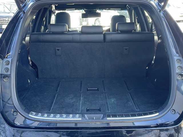 トヨタ ハリアー プレミアム 道東・釧路十勝 2015(平27)年 8.9万km ブラック ・アルパイン7インチナビ(BT/FM/AM/CD/DVD/SD/AUX)/・フルセグTV/・パワーシート/・パワーバックドア/・サンルーフ/・純正エンジンスターター/・ハーフレザーシート/・LEDヘッドライト/・フォグライト/・ドアバイザー/・オートライト/・オートマチックハイビーム/・プリクラッシュセーフティー/・ABS/・横滑り防止機能/・盗難防止装置/・カーテンエアバック/・積み込みサマータイヤ社外AW235/55/R18