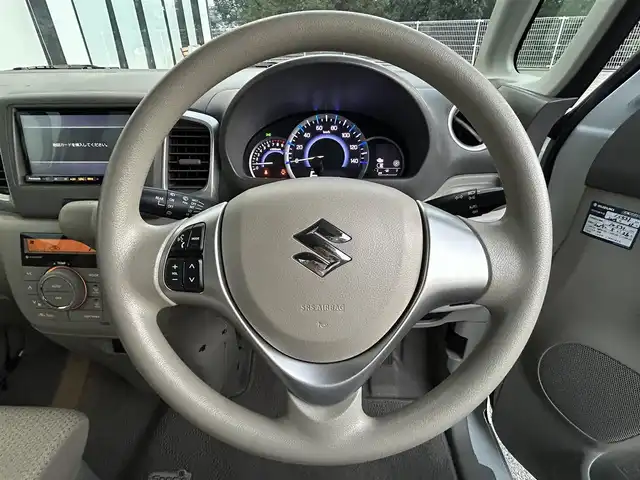 スズキ スペーシア X 大阪府 2016(平28)年 3.4万km クリスタルホワイトP 社外ナビ　パナソニックナビ/・Bluetooth/フルセグTV/CD/DVD/ラジオ/主要装備/・バックカメラ/・アイドリングストップ/・横滑り防止装置/・片側パワースライドドア/・ステアリングスイッチ/・ベンチシート/・キセノンヘッドライト/・純正フロアマット/・ドライブレコーダー/・ETC/・スマートキー/・ダブルエアバック