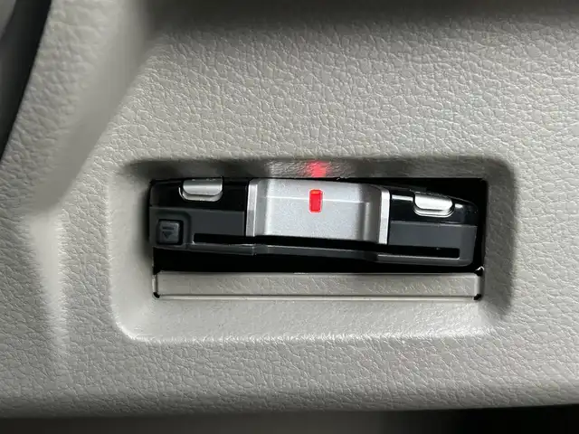 スズキ スペーシア X 大阪府 2016(平28)年 3.4万km クリスタルホワイトP 社外ナビ　パナソニックナビ/・Bluetooth/フルセグTV/CD/DVD/ラジオ/主要装備/・バックカメラ/・アイドリングストップ/・横滑り防止装置/・片側パワースライドドア/・ステアリングスイッチ/・ベンチシート/・キセノンヘッドライト/・純正フロアマット/・ドライブレコーダー/・ETC/・スマートキー/・ダブルエアバック