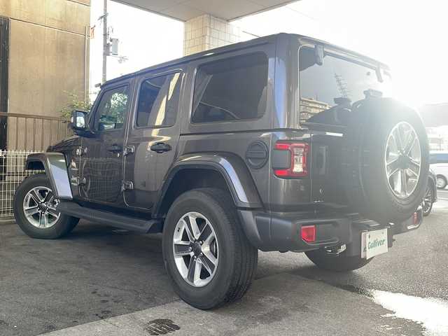 クライスラー・ジープ ジープ ラングラー アンリミテッド サハラ 京都府 2020(令2)年 4.6万km グラニトクリスタル ワンオーナー/純正メモリナビ/バックカメラ/レーダークルーズコントロール/レーンキープアシスト/衝突軽減システム/コーナーセンサー前後/ヒーテッドドアミラー/ステアリングヒーター/前席シートヒーター/フォグランプ/純正18インチAW/ドライブレコーダー前後/LEDヘッドライト/ETC2.0/保証書/取扱説明書/スペアキー有