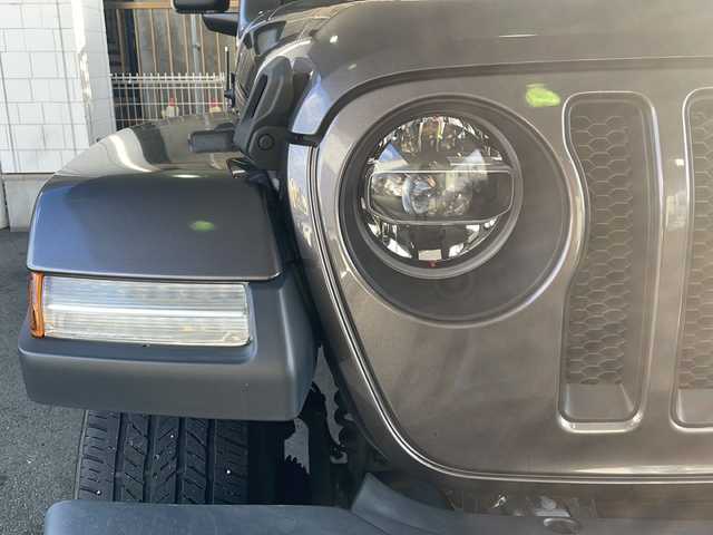 クライスラー・ジープ ジープ ラングラー アンリミテッド サハラ 京都府 2020(令2)年 4.6万km グラニトクリスタル ワンオーナー/純正メモリナビ/バックカメラ/レーダークルーズコントロール/レーンキープアシスト/衝突軽減システム/コーナーセンサー前後/ヒーテッドドアミラー/ステアリングヒーター/前席シートヒーター/フォグランプ/純正18インチAW/ドライブレコーダー前後/LEDヘッドライト/ETC2.0/保証書/取扱説明書/スペアキー有