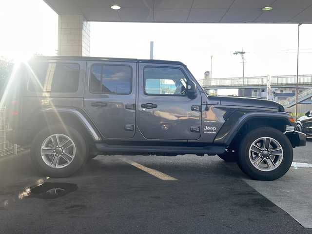 クライスラー・ジープ ジープ ラングラー アンリミテッド サハラ 京都府 2020(令2)年 4.6万km グラニトクリスタル ワンオーナー/純正メモリナビ/バックカメラ/レーダークルーズコントロール/レーンキープアシスト/衝突軽減システム/コーナーセンサー前後/ヒーテッドドアミラー/ステアリングヒーター/前席シートヒーター/フォグランプ/純正18インチAW/ドライブレコーダー前後/LEDヘッドライト/ETC2.0/保証書/取扱説明書/スペアキー有