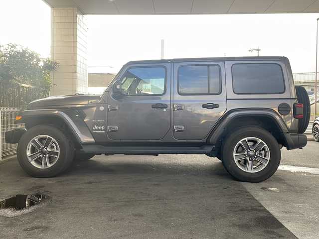 クライスラー・ジープ ジープ ラングラー アンリミテッド サハラ 京都府 2020(令2)年 4.6万km グラニトクリスタル ワンオーナー/純正メモリナビ/バックカメラ/レーダークルーズコントロール/レーンキープアシスト/衝突軽減システム/コーナーセンサー前後/ヒーテッドドアミラー/ステアリングヒーター/前席シートヒーター/フォグランプ/純正18インチAW/ドライブレコーダー前後/LEDヘッドライト/ETC2.0/保証書/取扱説明書/スペアキー有