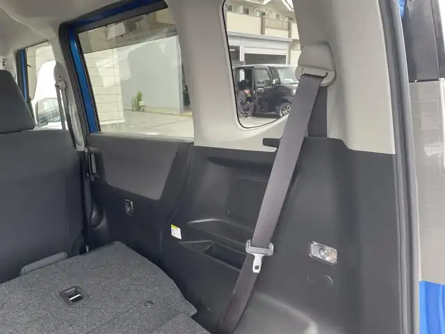 スズキ ソリオ G 滋賀県 2018(平30)年 6.8万km スピーディーブルーM ４WD/片側パワースライドドア/社外8インチナビ【MDV-M805L】/（AM/FM/CD/DVD/フルセグ/Bluetooth/USB/SD）/バックカメラ/前方ドライブレコーダー/ビルトインETC/ブレーキアシスト/ヒルスタート（坂道発進）アシスト/VDC（ビークルダイナミクスコントロール）/ABS（アンチロックブレーキシステム）/盗難防止アラーム/運転席・助手席シートヒーター/電動格納ミラー/オートライト/ハロゲンヘッドライト/マニュアルエアコン/USB端子/プッシュスタート/スマートキー/スペアキー/純正フロアマット/純正ドアバイザー