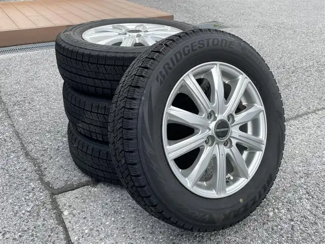 スズキ ソリオ G 滋賀県 2018(平30)年 6.8万km スピーディーブルーM ４WD/片側パワースライドドア/社外8インチナビ【MDV-M805L】/（AM/FM/CD/DVD/フルセグ/Bluetooth/USB/SD）/バックカメラ/前方ドライブレコーダー/ビルトインETC/ブレーキアシスト/ヒルスタート（坂道発進）アシスト/VDC（ビークルダイナミクスコントロール）/ABS（アンチロックブレーキシステム）/盗難防止アラーム/運転席・助手席シートヒーター/電動格納ミラー/オートライト/ハロゲンヘッドライト/マニュアルエアコン/USB端子/プッシュスタート/スマートキー/スペアキー/純正フロアマット/純正ドアバイザー