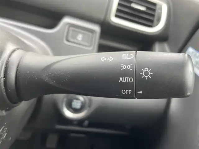 スズキ ソリオ G 滋賀県 2018(平30)年 6.8万km スピーディーブルーM ４WD/片側パワースライドドア/社外8インチナビ【MDV-M805L】/（AM/FM/CD/DVD/フルセグ/Bluetooth/USB/SD）/バックカメラ/前方ドライブレコーダー/ビルトインETC/ブレーキアシスト/ヒルスタート（坂道発進）アシスト/VDC（ビークルダイナミクスコントロール）/ABS（アンチロックブレーキシステム）/盗難防止アラーム/運転席・助手席シートヒーター/電動格納ミラー/オートライト/ハロゲンヘッドライト/マニュアルエアコン/USB端子/プッシュスタート/スマートキー/スペアキー/純正フロアマット/純正ドアバイザー