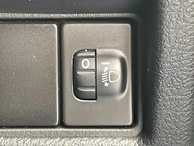 スズキ ソリオ G 滋賀県 2018(平30)年 6.8万km スピーディーブルーM ４WD/片側パワースライドドア/社外8インチナビ【MDV-M805L】/（AM/FM/CD/DVD/フルセグ/Bluetooth/USB/SD）/バックカメラ/前方ドライブレコーダー/ビルトインETC/ブレーキアシスト/ヒルスタート（坂道発進）アシスト/VDC（ビークルダイナミクスコントロール）/ABS（アンチロックブレーキシステム）/盗難防止アラーム/運転席・助手席シートヒーター/電動格納ミラー/オートライト/ハロゲンヘッドライト/マニュアルエアコン/USB端子/プッシュスタート/スマートキー/スペアキー/純正フロアマット/純正ドアバイザー