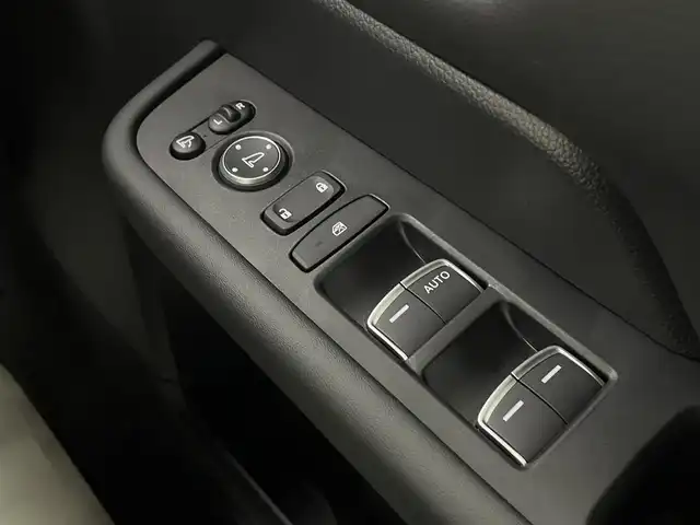 ホンダ ステップワゴン スパーダ eHEV 宮城県 2025(令7)年 0.1千km クリスタルブラックパール 登録済み未使用車/11型Honda CONNECTナビ/・BT接続/フルセグTV/・CD/DVD/・USB入力/AM/FM/15型フリップダウンモニター/安全装置/・衝突軽減ブレーキ/・踏み間違い衝突軽減システム/・ブラインドスポットモニター/・路外逸脱抑制機能/両側パワースライドドア/電動リアゲート/レーダークルーズコントロール/純正16インチAW/後列シートオットマン