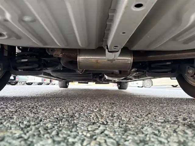 トヨタ ヴォクシー ZS 千葉県 2014(平26)年 8.3万km ホワイトパールクリスタルシャイン 車検R9年8月/純正フルセグナビ(NSZT-Y64T)/片側パワースライド/ＥＴＣ/ステアリングスイッチ/デュアルエアコン/オートライト/ステアリングスイッチ/アイドリングストップ/横揺れ防止装置/フロアマット/後席サンシェード