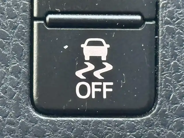 トヨタ ヴォクシー ZS 千葉県 2014(平26)年 8.3万km ホワイトパールクリスタルシャイン 車検R9年8月/純正フルセグナビ(NSZT-Y64T)/片側パワースライド/ＥＴＣ/ステアリングスイッチ/デュアルエアコン/オートライト/ステアリングスイッチ/アイドリングストップ/横揺れ防止装置/フロアマット/後席サンシェード