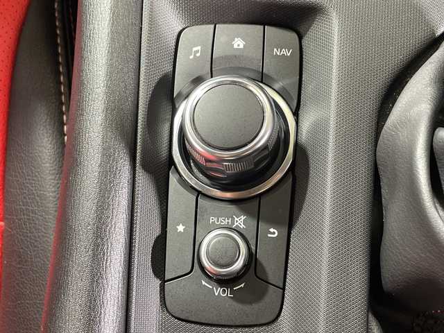 マツダ ロードスター S スペシャルパッケージ 神奈川県 2017(平29)年 3.5万km ソウルレッドプレミアムメタリック ワンオーナー車/純正マツダコネクトナビ/Bluetooth・CD・DVD・USB・フルセグTV/レザーシートカバー付/ブラインドスポットモニター/バックカメラ/スペアキー1本/前側ドライブレコーダー/ETC/純正フロアマット/LEDヘッドライト/オートライト/純正16インチアルミホイール/横滑り防止装置/盗難防止装置/アダプティブフロントライティングシステム/取扱説明書/保証書