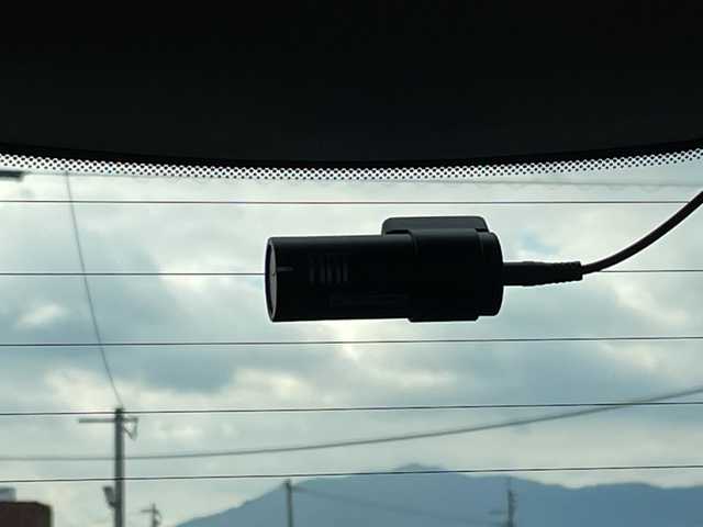 フィアット ５００ 1．2 カルト 福岡県 2022(令4)年 4.3万km ビタミニックオレンジ 純正オーディオ/（Bカメラ/TV/Bluetooth/AM/FM/USB）/純正前後ドライブレコーダー/純正フロアマット/ステアリングスイッチ/フォグランプ/パドルシフト