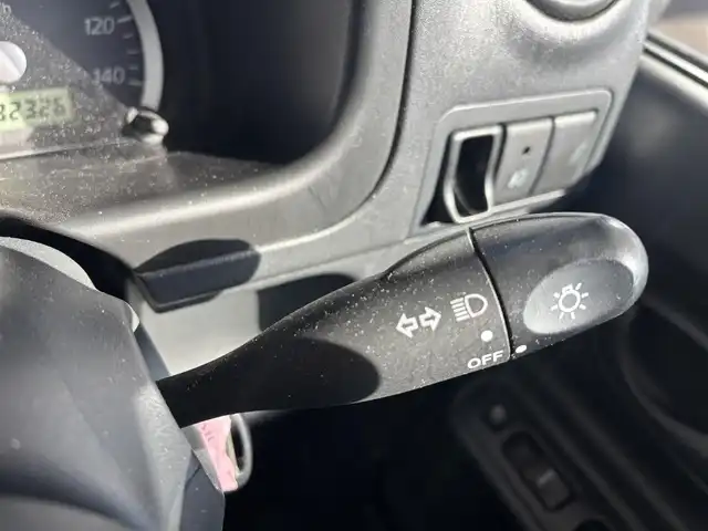 スズキ ジムニー XC 愛知県 2010(平22)年 9.3万km ノクターンブルーパール 4WD/5速MT/ETC/ポータブルナビ/カーオーディオFM/AM/純正アルミホイール/純正フロアマット/背面タイヤ/ルーフレール/パワーウインドウ/パワーステアリング/スペアキー/ABS