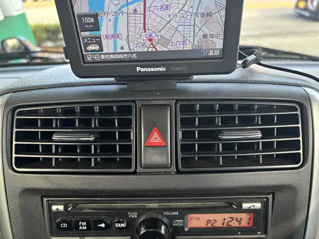 スズキ ジムニー XC 愛知県 2010(平22)年 9.3万km ノクターンブルーパール 4WD/5速MT/ETC/ポータブルナビ/カーオーディオFM/AM/純正アルミホイール/純正フロアマット/背面タイヤ/ルーフレール/パワーウインドウ/パワーステアリング/スペアキー/ABS