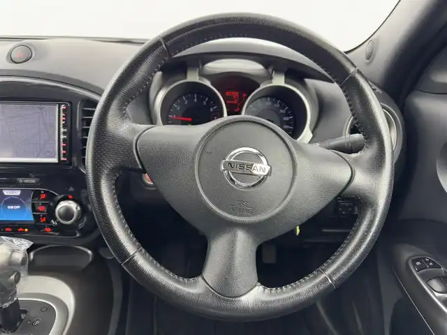 日産 ジューク 15RX Vセレ ドレスアップ 愛知県 2011(平23)年 6.1万km サファイアブラック 7型ナビ（CD、DVD、Bluetooth）/ETC/Bカメラ/純正アルミホイール/純正フロアマット/スマートキー/Pスタート/横滑り防止装置