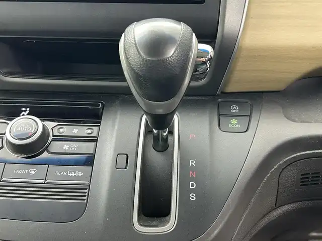 ホンダ フリード G ホンダセンシング 福井県 2017(平29)年 6.4万km クリスタルブラックパール 純正ナビ/CD/DVD/BT/フルセグTV/レーダークルーズコントロール/フリップダウンモニター/バックカメラ/衝突軽減/プッシュスタート/ステアリングスイッチ/両側パワースライドドア/アイドリングストップ
