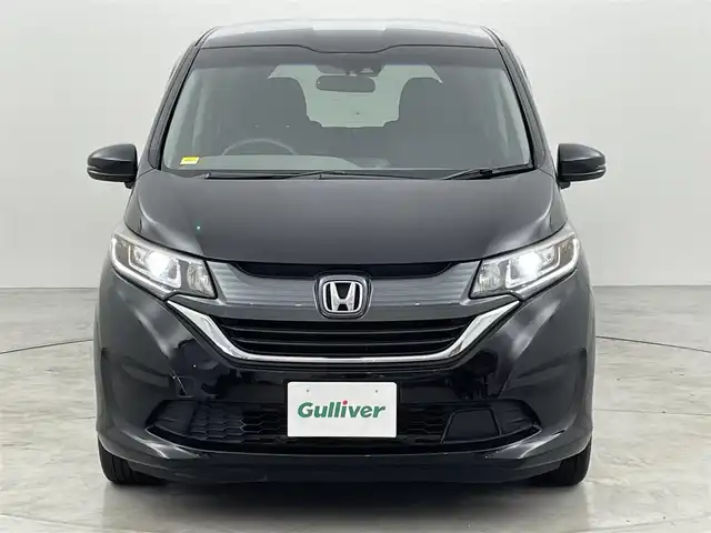 ホンダ フリード G ホンダセンシング 福岡県 2017(平29)年 6.4万km クリスタルブラックパール フリップダウンモニター　/純正ナビ（フルセグＴＶ）　/バックカメラ　/ＥＴＣ　/ホンダセンシング　/アダプティブクルコン　/コーナーセンサー　/衝突被害軽減　/レーンキープ　/両側電動スライドドア　/ＬＥＤヘッドライト