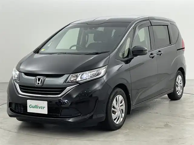 ホンダ フリード G ホンダセンシング 福岡県 2017(平29)年 6.4万km クリスタルブラックパール フリップダウンモニター　/純正ナビ（フルセグＴＶ）　/バックカメラ　/ＥＴＣ　/ホンダセンシング　/アダプティブクルコン　/コーナーセンサー　/衝突被害軽減　/レーンキープ　/両側電動スライドドア　/ＬＥＤヘッドライト